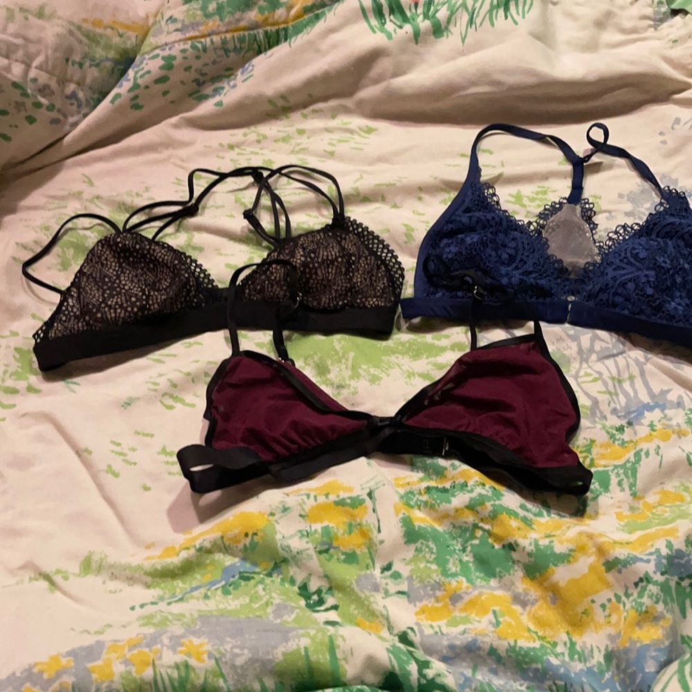VS Victoria’s Secret bras 32a xs